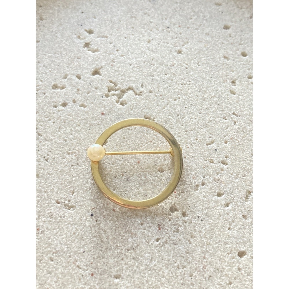 Vintage Gold Tone Circle Brooch‎ Faux Pearl Minimalist Modern Pin Small